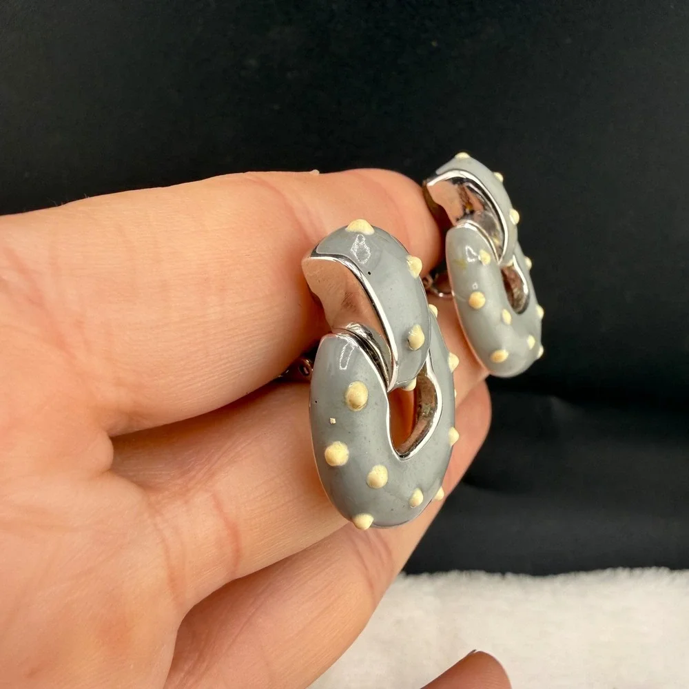 Vintage St John Earrings Grey Cream Studded Enamel Door Knocker Clip On
